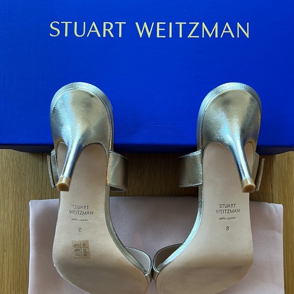 Stuart Weitzman Embellished-Buckle Metallic Leather Sandals - Picture 3 of 11